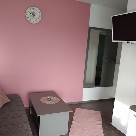 Apartmani Verica Karlobag Luaran gambar