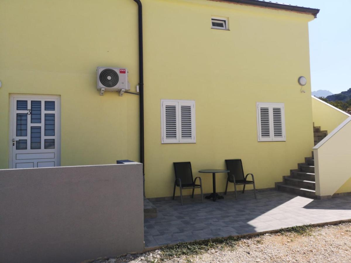 Apartmani Verica Karlobag Luaran gambar