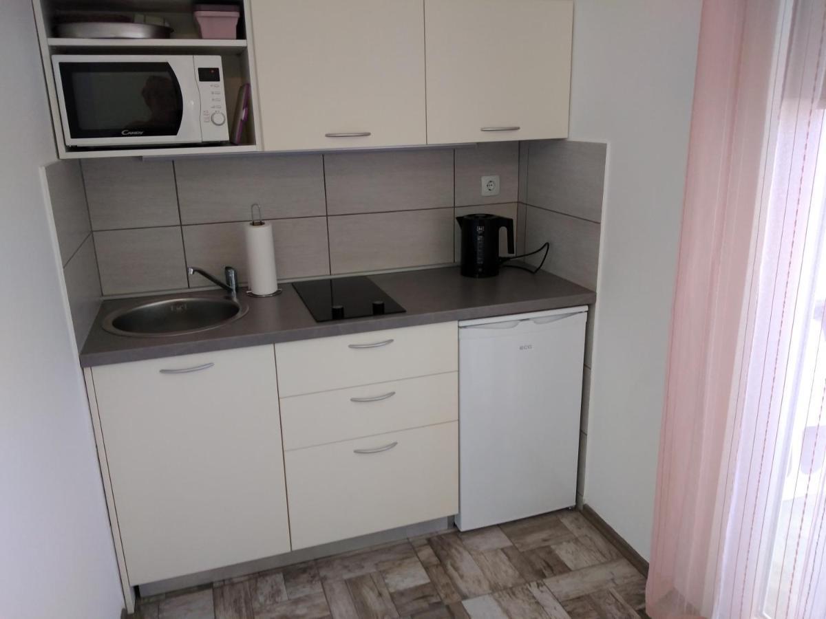 Apartmani Verica Karlobag Luaran gambar