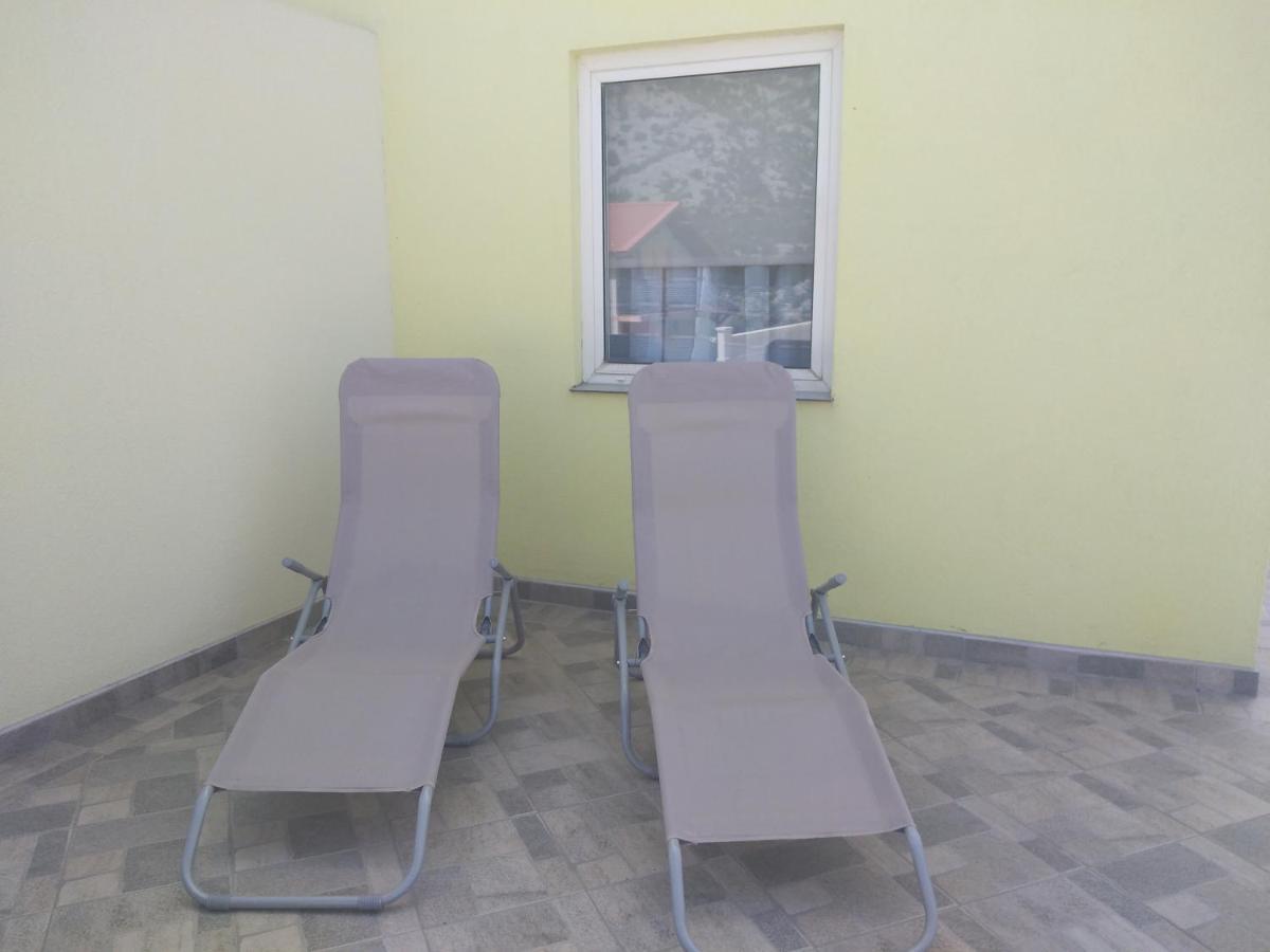 Apartmani Verica Karlobag Luaran gambar
