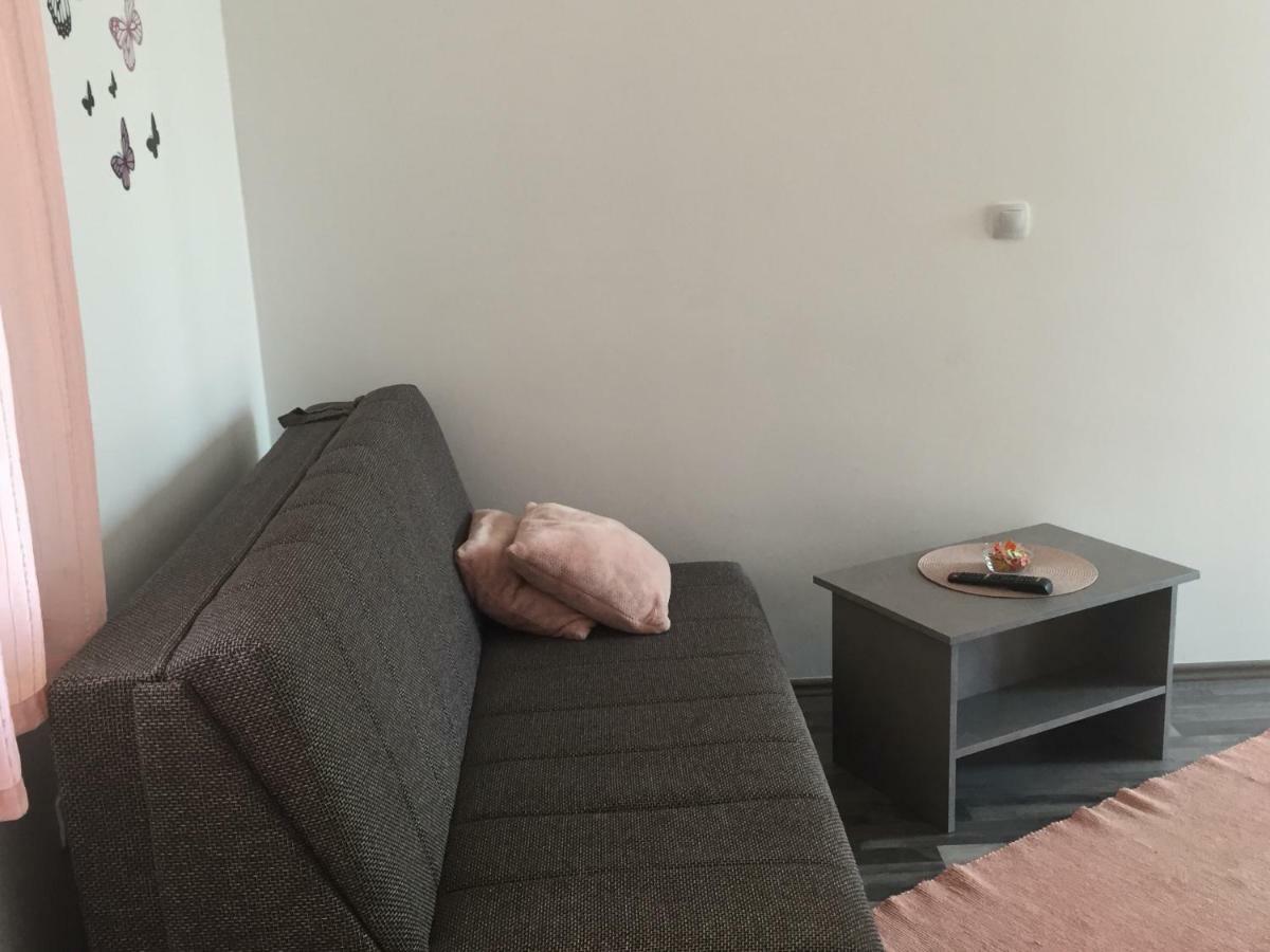 Apartmani Verica Karlobag Luaran gambar
