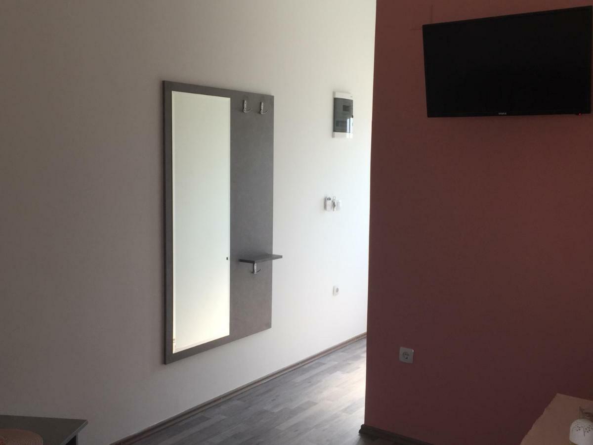 Apartmani Verica Karlobag Luaran gambar
