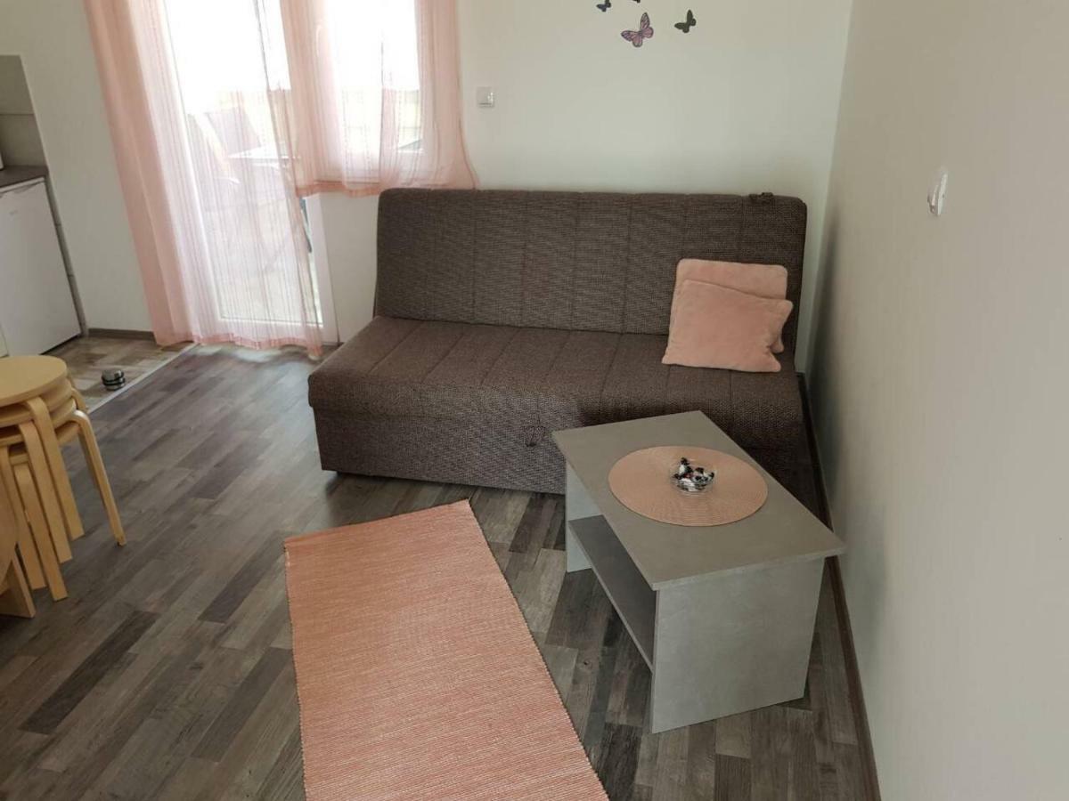 Apartmani Verica Karlobag Luaran gambar