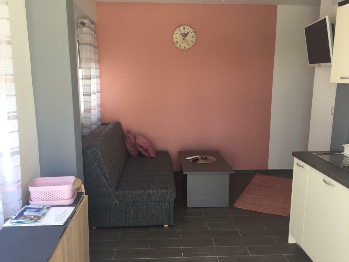 Apartmani Verica Karlobag Luaran gambar