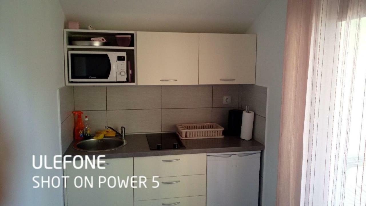 Apartmani Verica Karlobag Luaran gambar